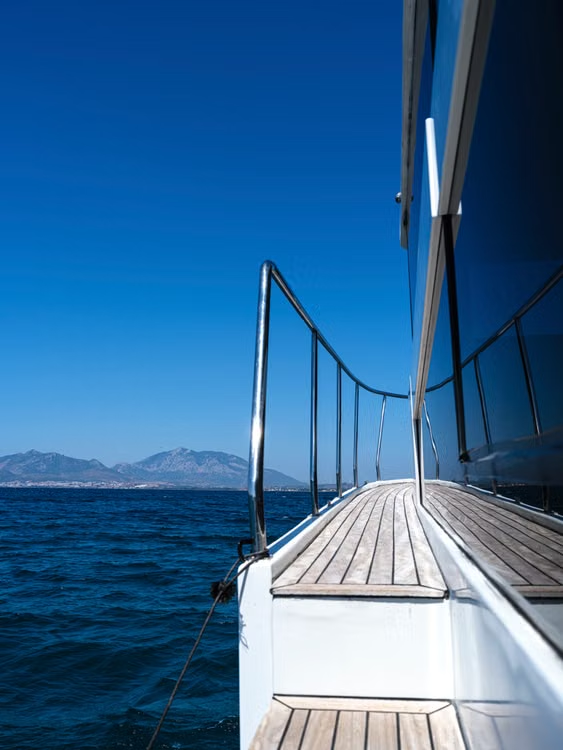 Yacht detailing service in Palm Beach